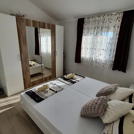 Apartment Luna Sevid-apartman 2