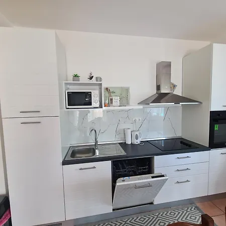Luna Sevid-apartman 2 *