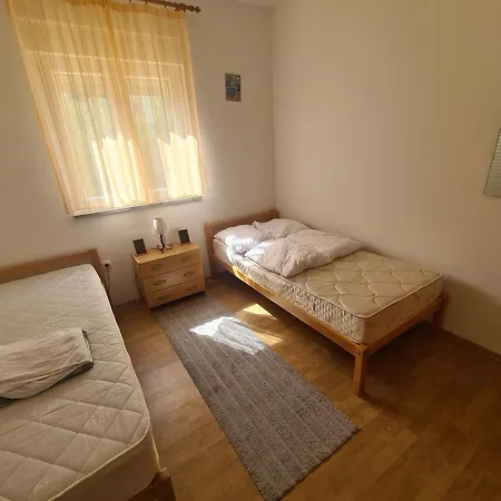 Luna Sevid-apartman 2 *